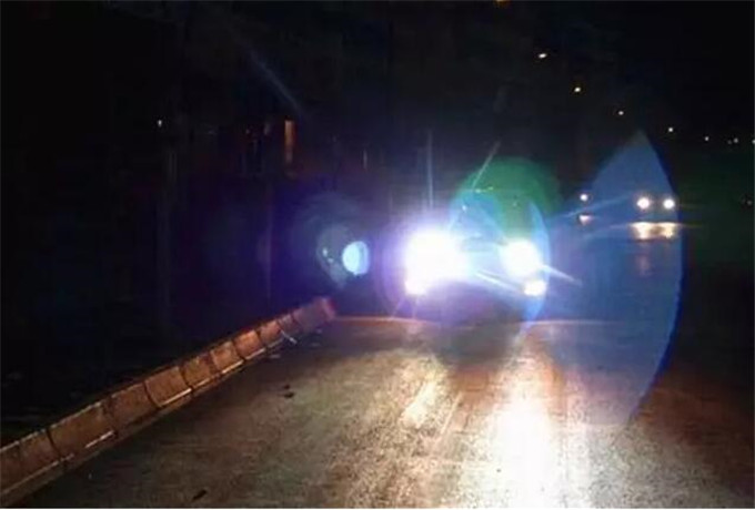 滕州租车夜间跑高速注意事项 注意行车速度 滕州租车夜间跑高速注意事项 注意行车速度